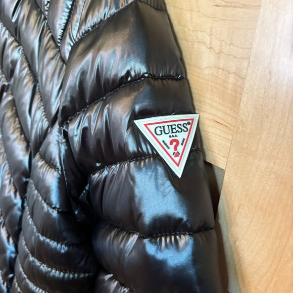 New Guess Packable Puffer Jacket Removable Hood  Stuff Sack M Black 22LMP719 - Picture 2 of 16